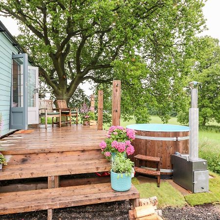 The Lazy Mare By The Water Villa Rugeley Eksteriør bilde